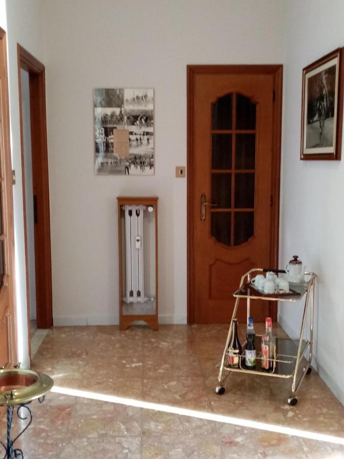 Bruno Turin Apartment Near The Metro 科莱尼奥 外观 照片